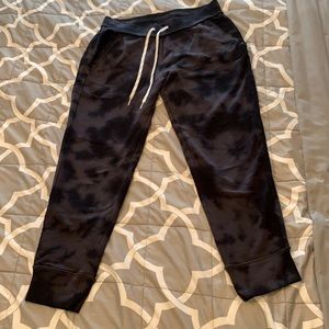 Pink by Victoria’s Secret lounge / jogger pants